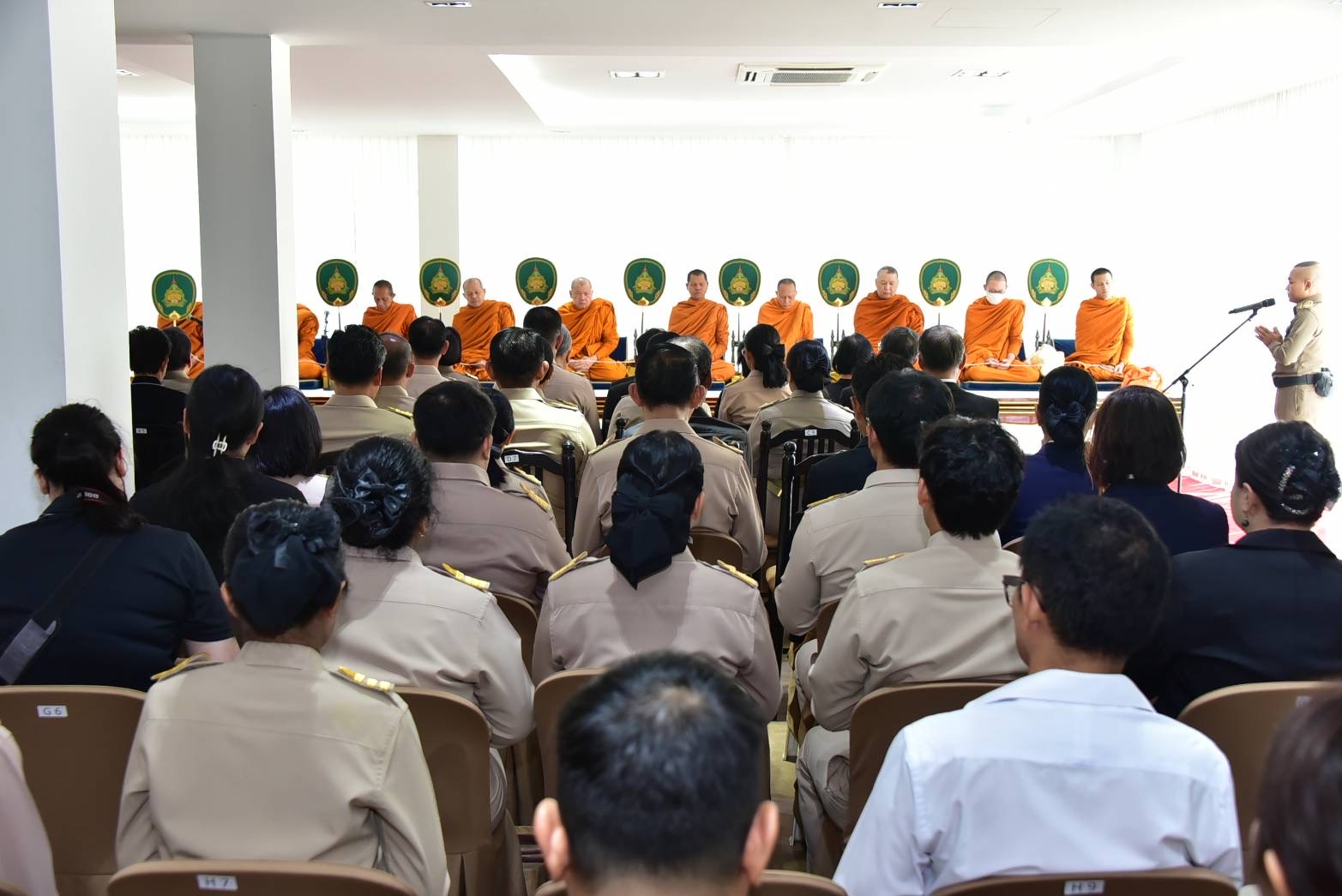 title - รองเลขาธิการ ส.ป.ก. ร่วมพิธีเจริญพระพุทธมนต์ เพื่อถวายเป็นพระราชกุศลแด่พระบาทสมเด็จพระเจ้าอยู่หัว เนื่องในโอกาสมหามงคลเฉลิมพระชนมพรรษา 28 กรกฎาคม 2569 ณ อาคารเฉลิมพระเกียรติ 72 พรรษา สวนสมเด็จพระนางเจ้าสิริกิติ์ฯ